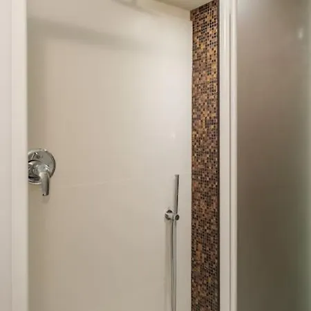 דירה Luxury Penthouse In The Heart Of בולוניה