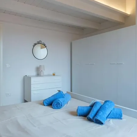 Luxury Penthouse In The Heart Of Apartament Bolonia