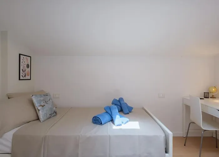 Daire Luxury Penthouse In The Heart Of Bolonya