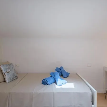 Lägenhet Luxury Penthouse In The Heart Of Bologna