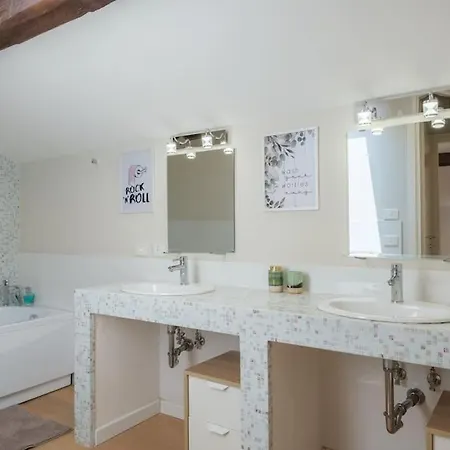 Luxury Penthouse In The Heart Of *