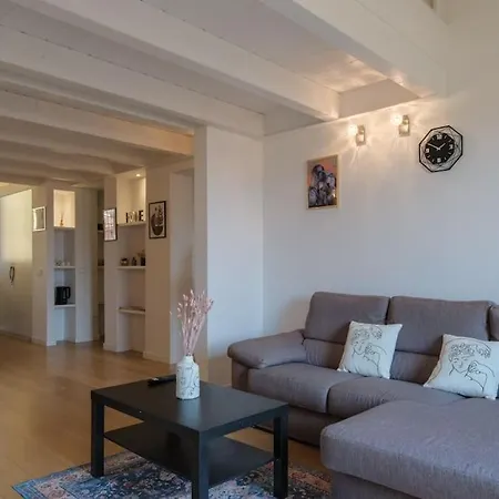 Luxury Penthouse In The Heart Of Lägenhet *