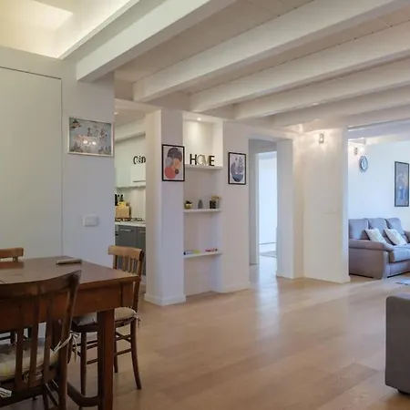 Luxury Penthouse In The Heart Of 公寓 *